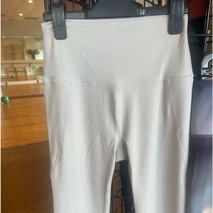 New Mono B leggings with side pockets